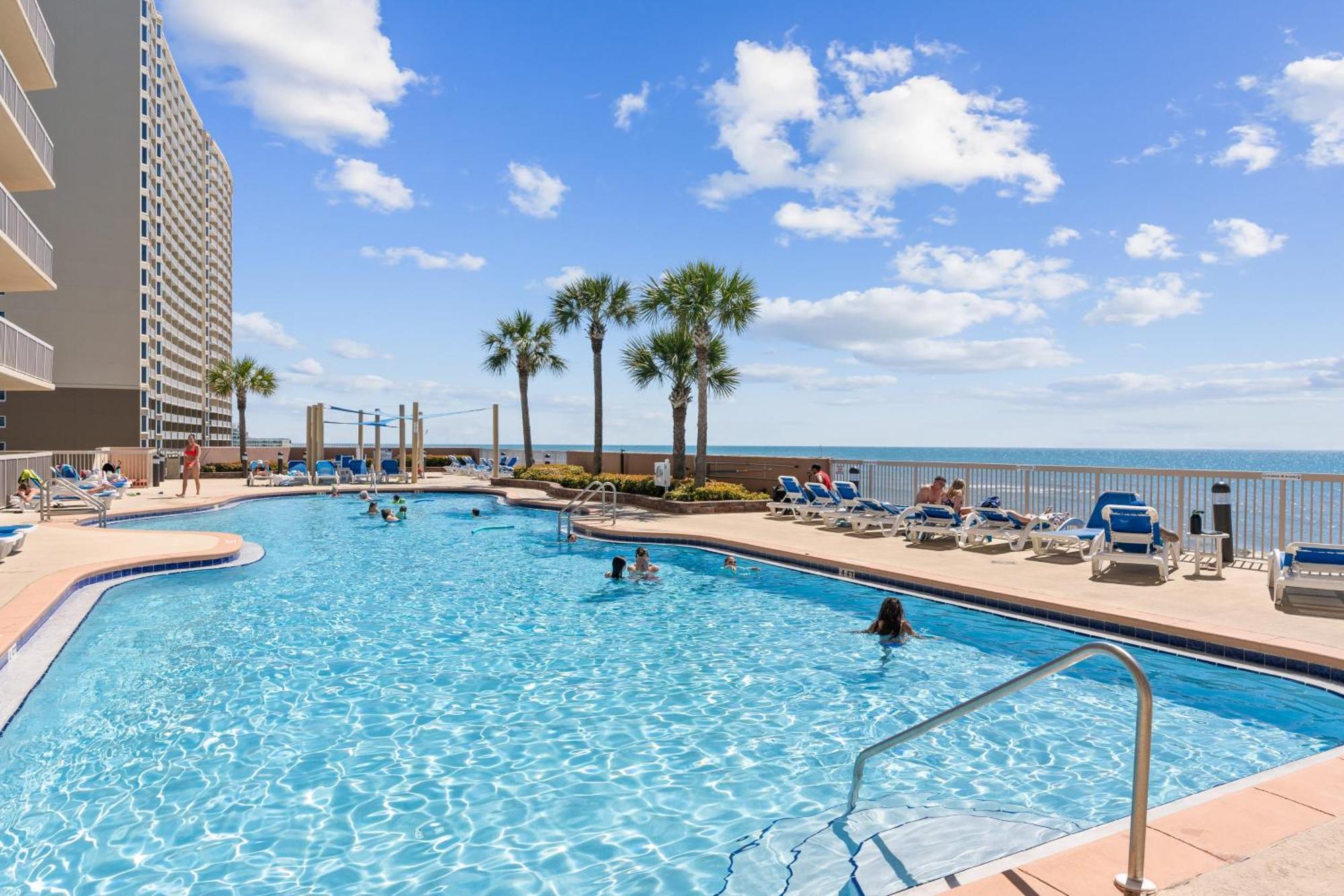 Oceanfront W Pool Pier Park Access Front Retreat By Avantstay *