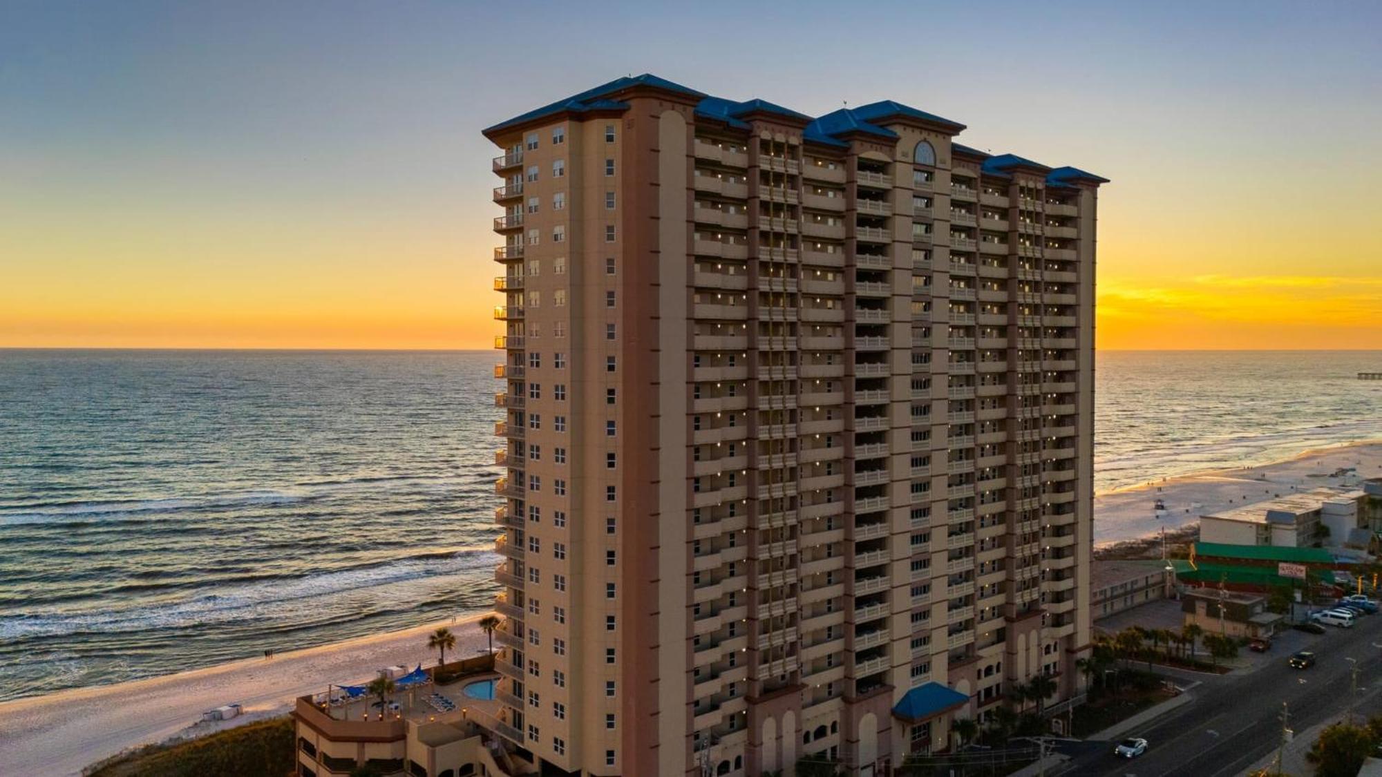 Holiday home Oceanfront W Pool Pier Park Access Front Retreat By Avantstay Panama City Beach