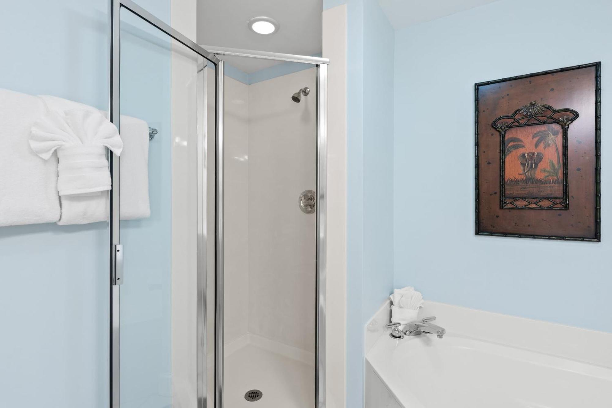 Oceanfront W Pool Pier Park Access Front Retreat By Avantstay Holiday home