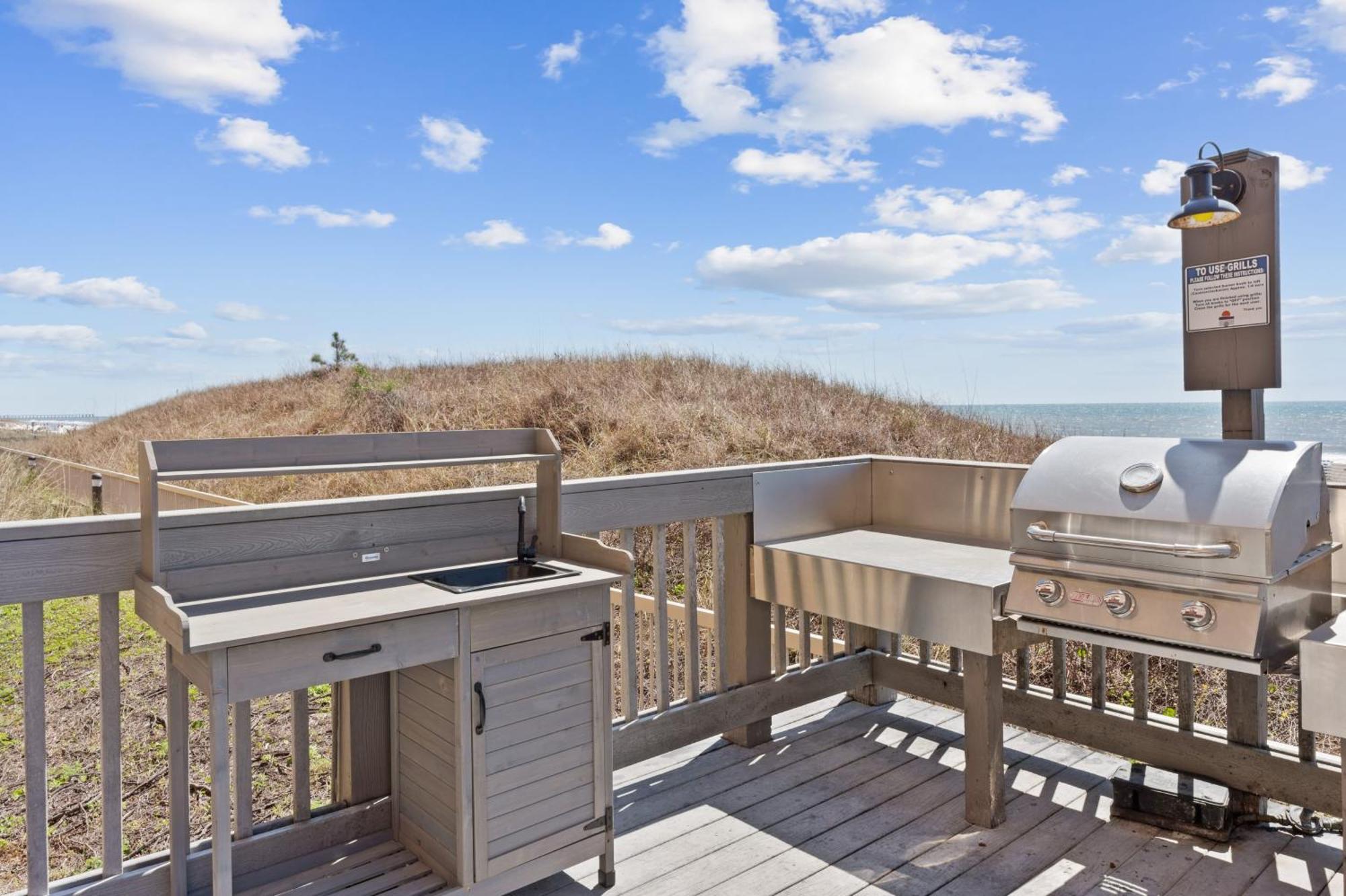 Oceanfront W Pool Pier Park Access Front Retreat By Avantstay