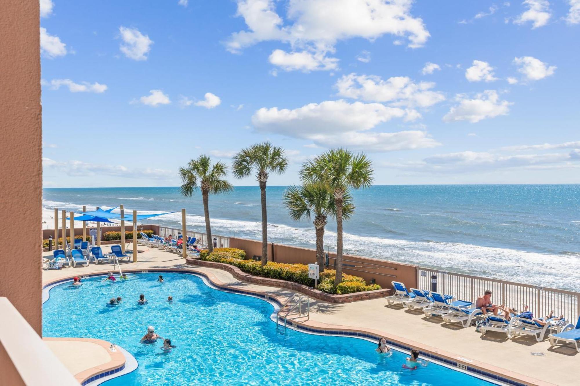 Oceanfront W Pool Pier Park Access Front Retreat By Avantstay Holiday home