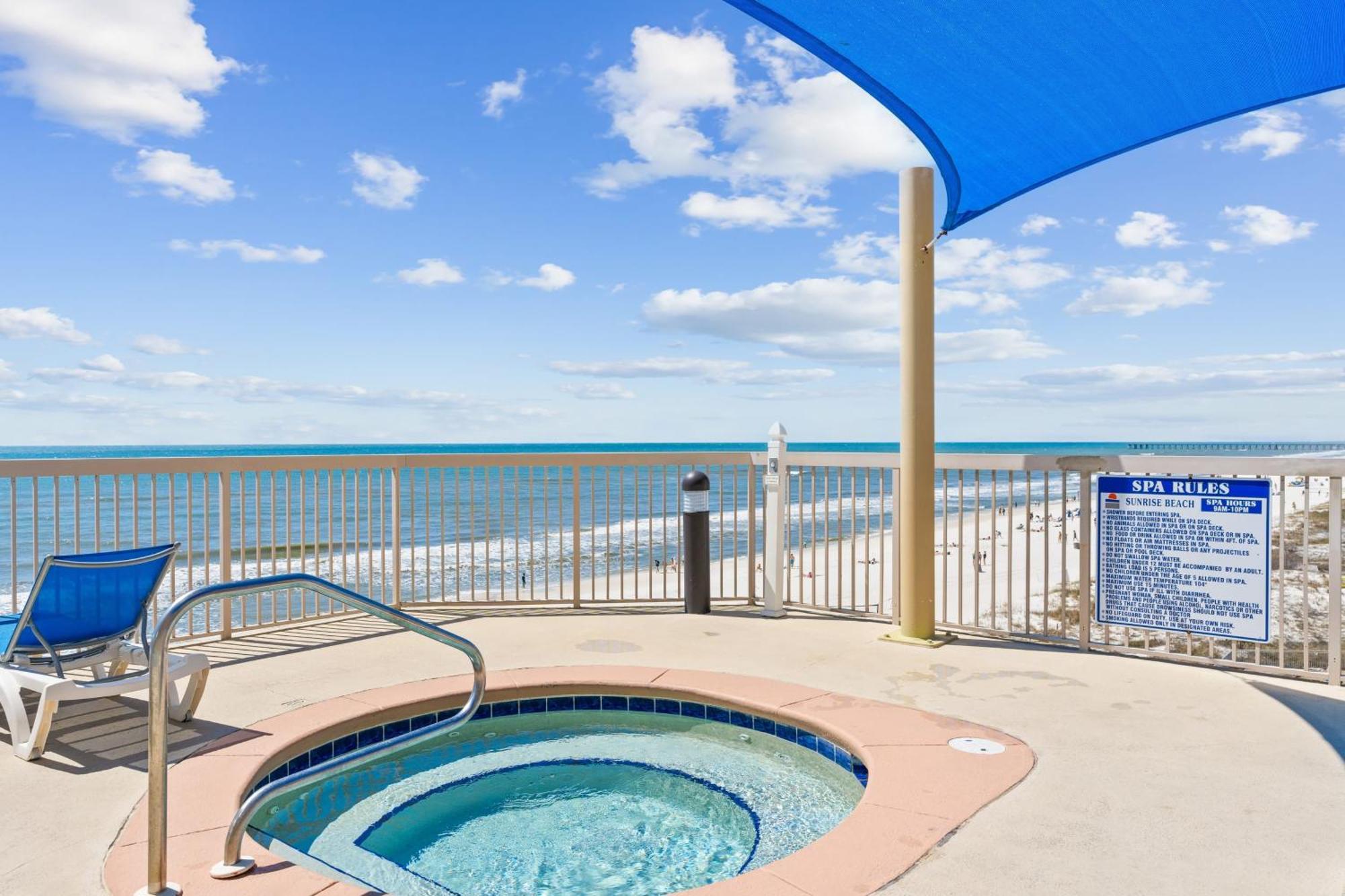 Oceanfront W Pool Pier Park Access Front Retreat By Avantstay Holiday home